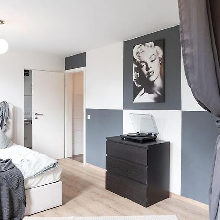 - Nice New York Apartment In The Heart Of Duisburg - Betten & Sofa - 5 Mins Central Station Hbf - Big Tv & Wifi - Exteriör bild